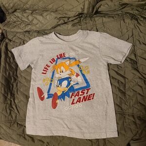 Gray Kids Size 6 Sonic And Tails Graphic T-Shirt